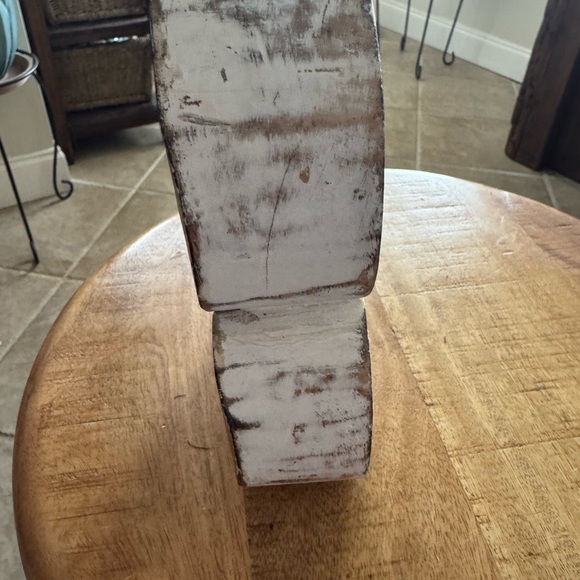 Gold and White Decorative Letter B - Picture 9 of 15